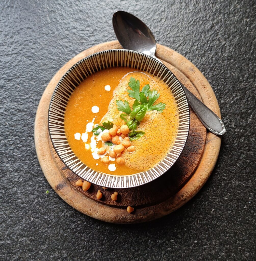 Tomaten courgette soep vers uit de tuin